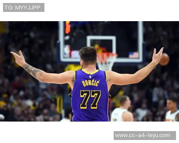 阿夫达拉斯称东契奇为学习榜样赞赏其独特比赛节奏与风格 阿夫达拉斯称东契奇为学习榜样赞赏其独特比赛节奏与风格