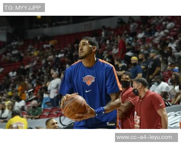 兰德尔全场表现平平下半场仅得9分贡献24分7板3助2断 兰德尔全场表现平平下半场仅得9分贡献24分7板3助2断